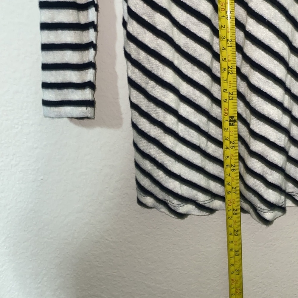 🛍️Soft Surroundings Striped fun Black and White patterned  Women's Top! - Picture 5 of 8